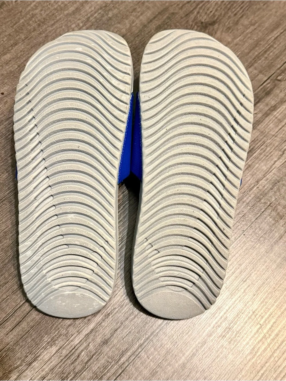 Nike kids sandals
